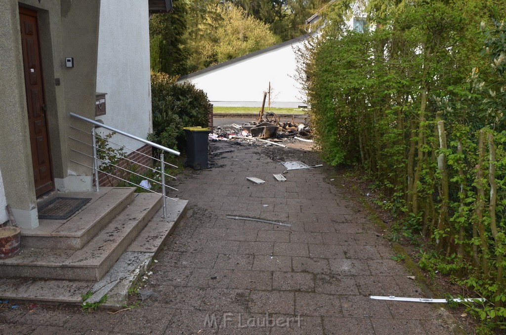 Wohnmobilbrand Koeln Rath Walhallstr P091.JPG - Miklos Laubert